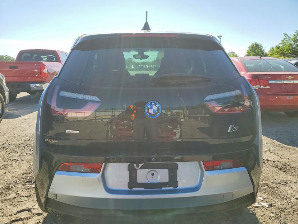 2015 BMW VIN WBY1Z2C51FV286979 COPART salvage auction — NORMAL WEAR, In - Certificate Of Title, sold $2,550 on 2026-07-17 (photo 6)