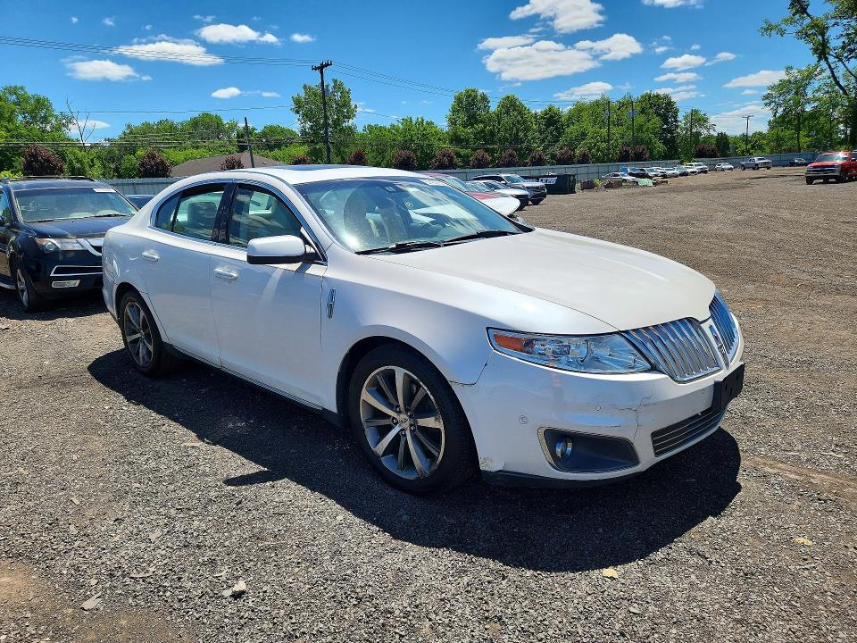 2011 Lincoln Mks VIN 1LNHL9FT8BG606684 COPART salvage auction — REAR END, CT - CERT OF TITLE-SALVAGE, sold $475 on 2026-10-02 (photo 4)