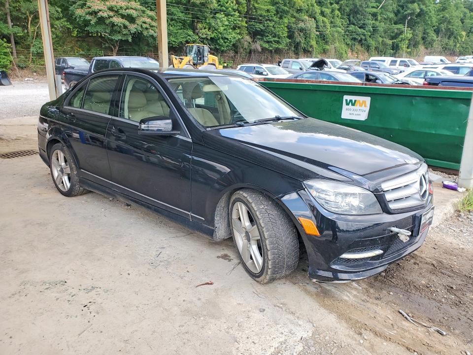 2011 Mercedes-benz C-klasse VIN WDDGF8BB1BR187411 COPART salvage auction — NORMAL WEAR, Al - Certificate Of Title, sold $1,850 on 2026-07-28 (photo 4)