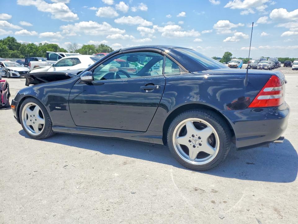 2001 Mercedes-benz Slk-class VIN WDBKK65F31F210737 COPART salvage auction — FRONT END, Tn - Salvage Certificate, sold $575 on 2026-07-06 (photo 2)