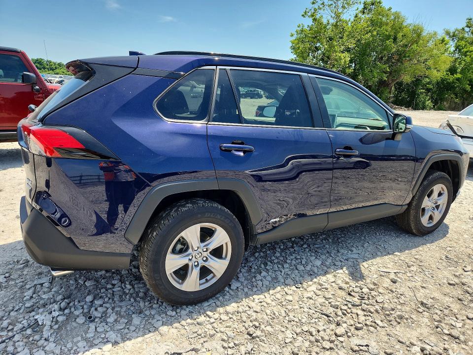2025 Toyota Rav 4 VIN JTMRWRFV6SJ075425 COPART salvage auction — REAR END, Il - Salvage Certificate, sold $15,100 on 2026-07-27 (photo 3)