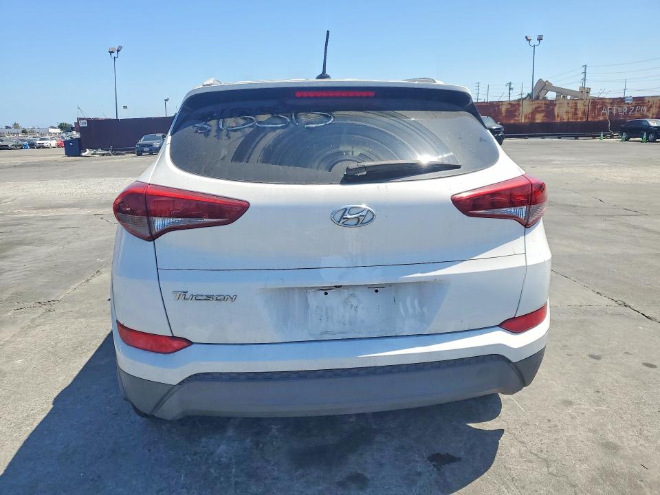 2017 Hyundai Tucson VIN KM8J33A40HU297530 COPART salvage auction — VANDALISM, Ca - Salvage Certificate, sold $2,850 on 2026-07-31 (photo 6)