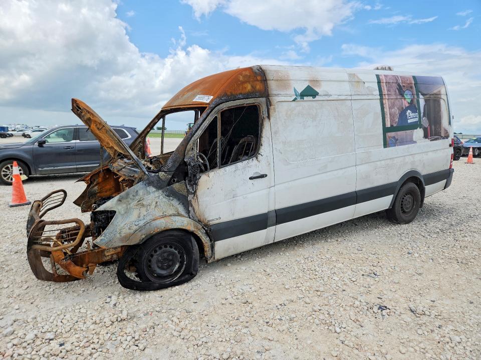 2014 Freightliner Sprinter 2500 VIN WDYPE8DC7E5922198 COPART salvage auction — BURN, TX - NONREPAIRABLE TITLE, sold $60 on 2026-07-09 (photo 1)
