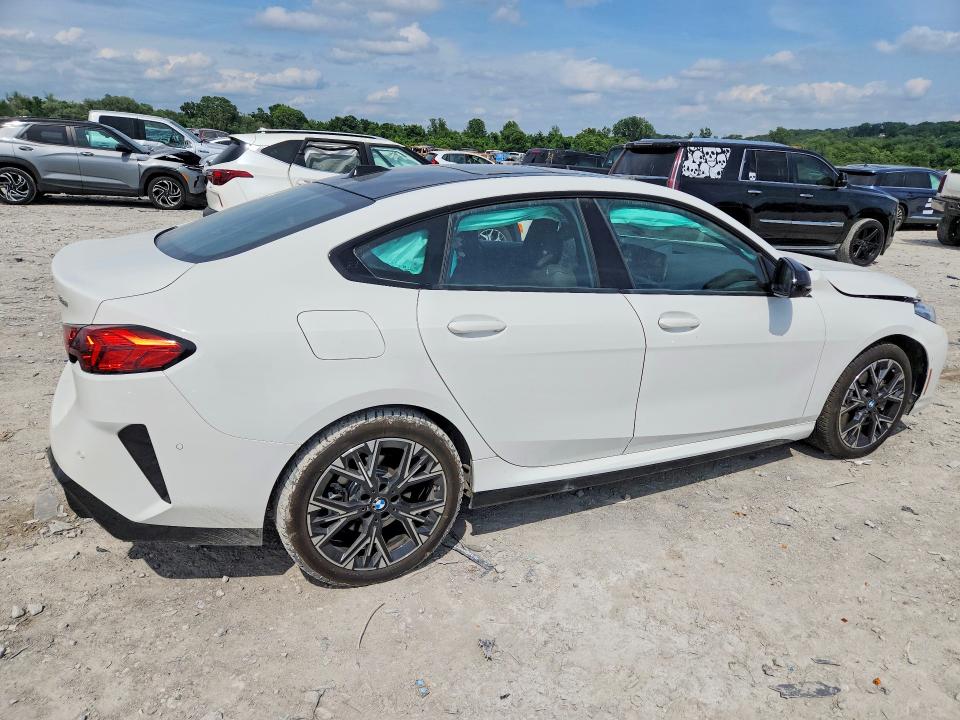 2026 BMW 2er VIN WBA23GG0XT7T82691 COPART salvage auction — SIDE, Il - Salvage Certificate, sold $9,700 on 2026-08-17 (photo 3)