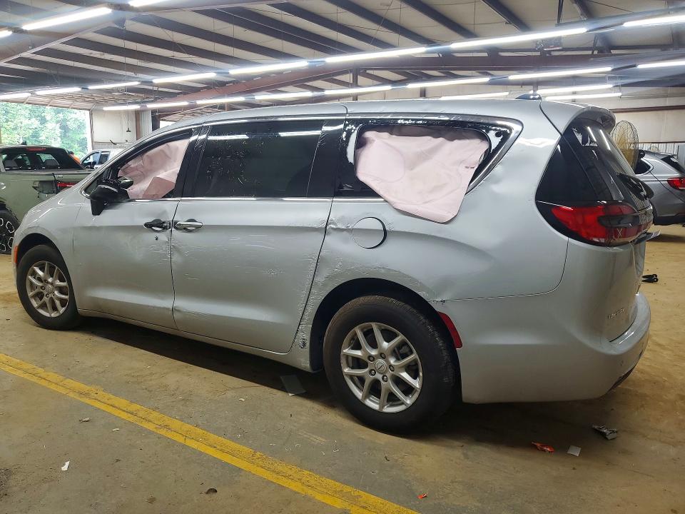 2026 Chrysler Pacifica VIN 2C4RC1BG5TR239892 COPART salvage auction — SIDE, Nc - Dlr Only Bill Of Sale, sold $10,300 on 2026-07-29 (photo 2)