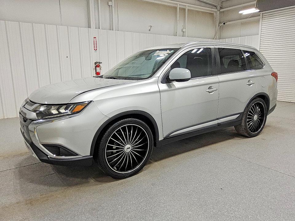 2019 Mitsubishi Outlander VIN JA4AZ3A38KZ008134 COPART salvage auction — NORMAL WEAR, Az - Certificate Of Title, sold $225 on 2026-07-09 (photo 1)