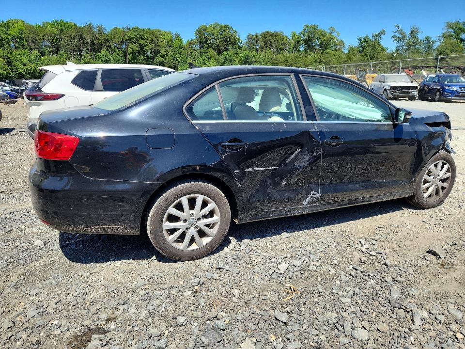 2013 Volkswagen Jetta VIN 3VWDP7AJ0DM429829 COPART salvage auction — FRONT END, MD - CERT OF SALVAGE > 75% DAMAGE, sold $350 on 2026-07-02 (photo 3)