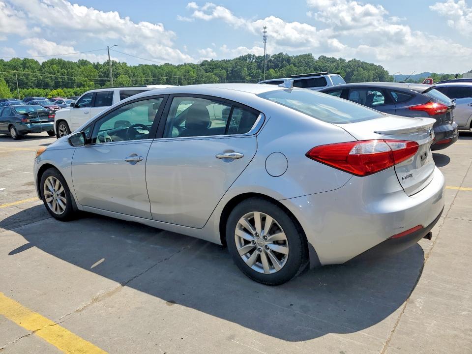 2015 Kia Forte VIN KNAFX4A8XF5338581 COPART salvage auction — WATER/FLOOD, Ky - Cert Of Title-Salvage Water, sold $600 on 2026-07-20 (photo 2)