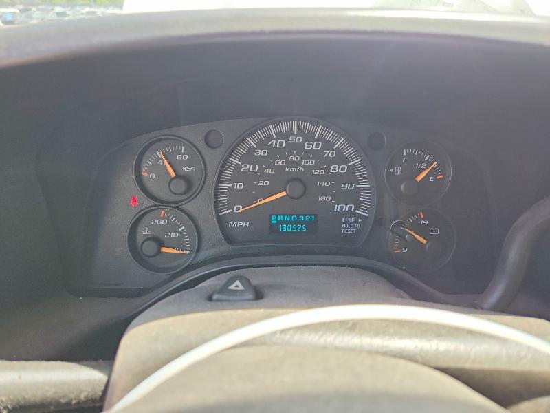 2006 Chevrolet Express 2500 VIN 1GBJG31U961219663 COPART salvage auction — NORMAL WEAR, WI - CERTIFICATE OF TITLE, sold $525 on 2026-07-09 (photo 9)