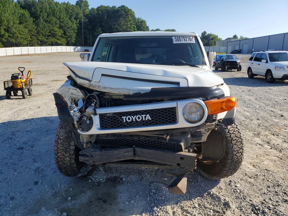 2012 Toyota Fj cruiser VIN JTEBU4BF5CK137591 COPART salvage auction — FRONT END, GA - CERT OF TITLE-SALVAGE, sold $2,050 on 2026-07-29 (photo 5)