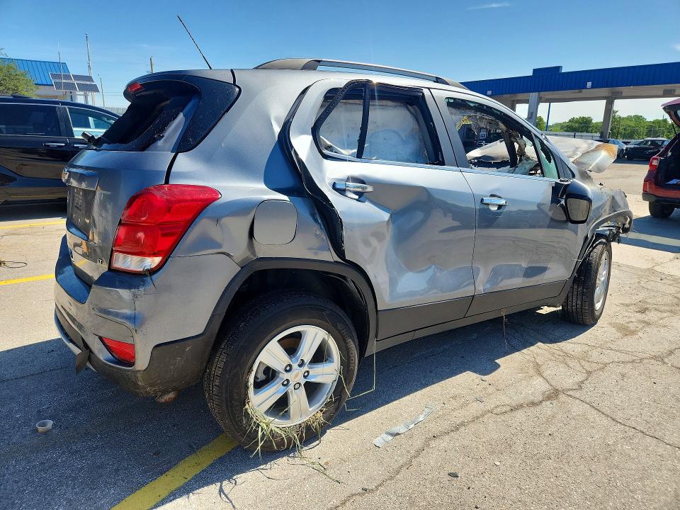 2019 Chevrolet Trax VIN KL7CJPSB8KB809977 COPART salvage auction — BURN, In - Bill Of Sale - Parts Only, sold $250 on 2026-07-06 (photo 3)