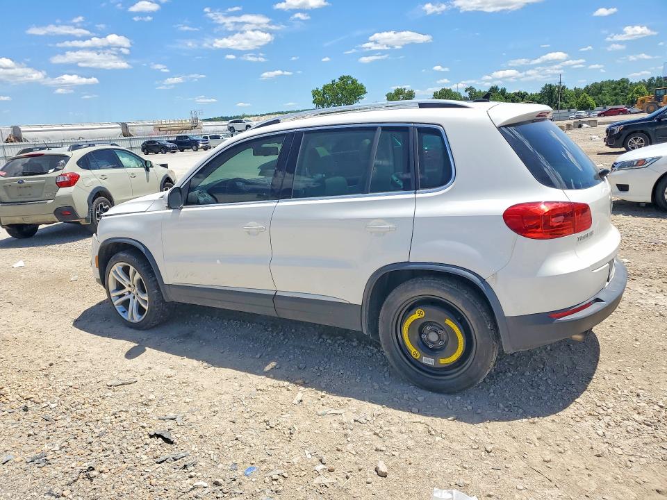 2012 Volkswagen Tiguan VIN WVGAV7AX8CW546486 COPART salvage auction — FRONT END, Salvage Title, sold $800 on 2026-08-06 (photo 2)