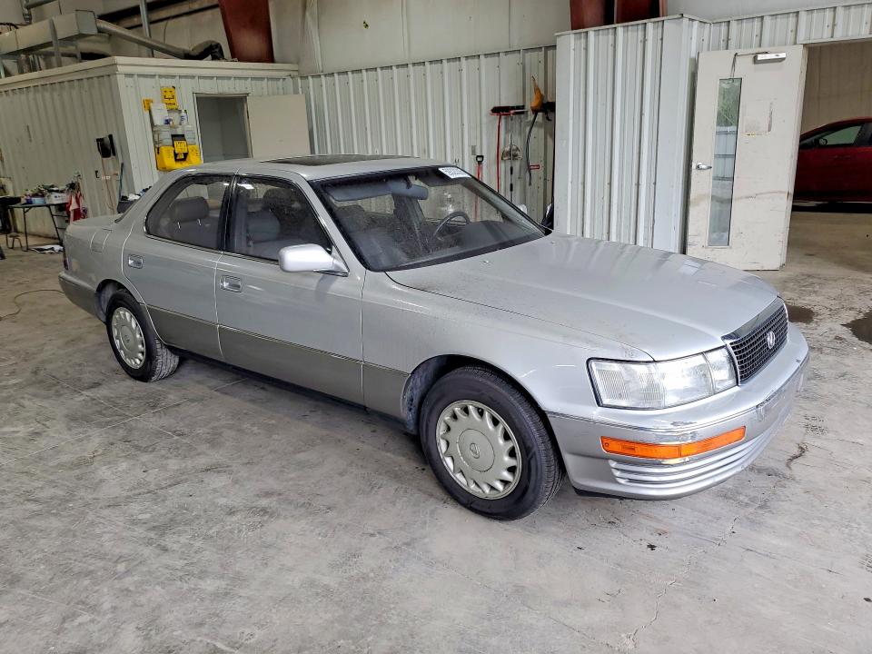 1992 Lexus Ls 400 VIN JT8UF11E3N0112605 COPART salvage auction — ENGINE BURN, NY - MV-907A SALVAGE CERTIFICATE, sold $475 on 2026-07-20 (photo 4)