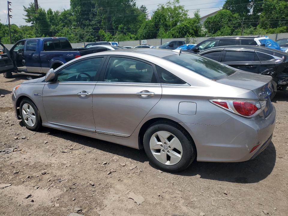 2012 Hyundai VIN KMHEC4A46CA039076 COPART salvage auction — MINOR DENT/SCRATCHES, PA - CERT OF TITLE, sold $125 on 2026-07-22 (photo 2)