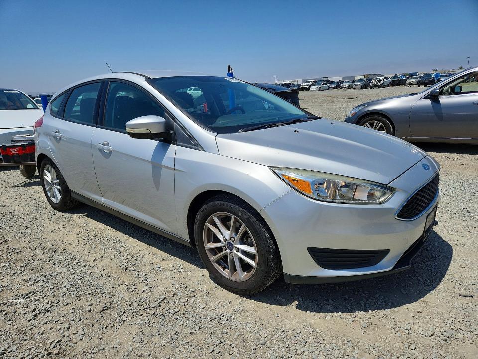 2015 Ford Focus VIN 1FADP3K28FL307295 COPART salvage auction — MINOR DENT/SCRATCHES, Ca - Dis/Dlr/Exp Only Clean Title, sold $425 on 2026-07-02 (photo 4)