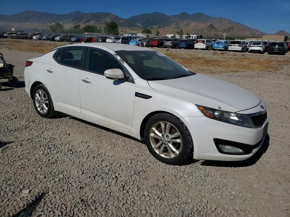2013 Kia VIN 5XXGM4A72DG222985 COPART salvage auction — MINOR DENT/SCRATCHES, Ut - Certificate Of Title, sold $750 on 2026-07-21 (photo 4)