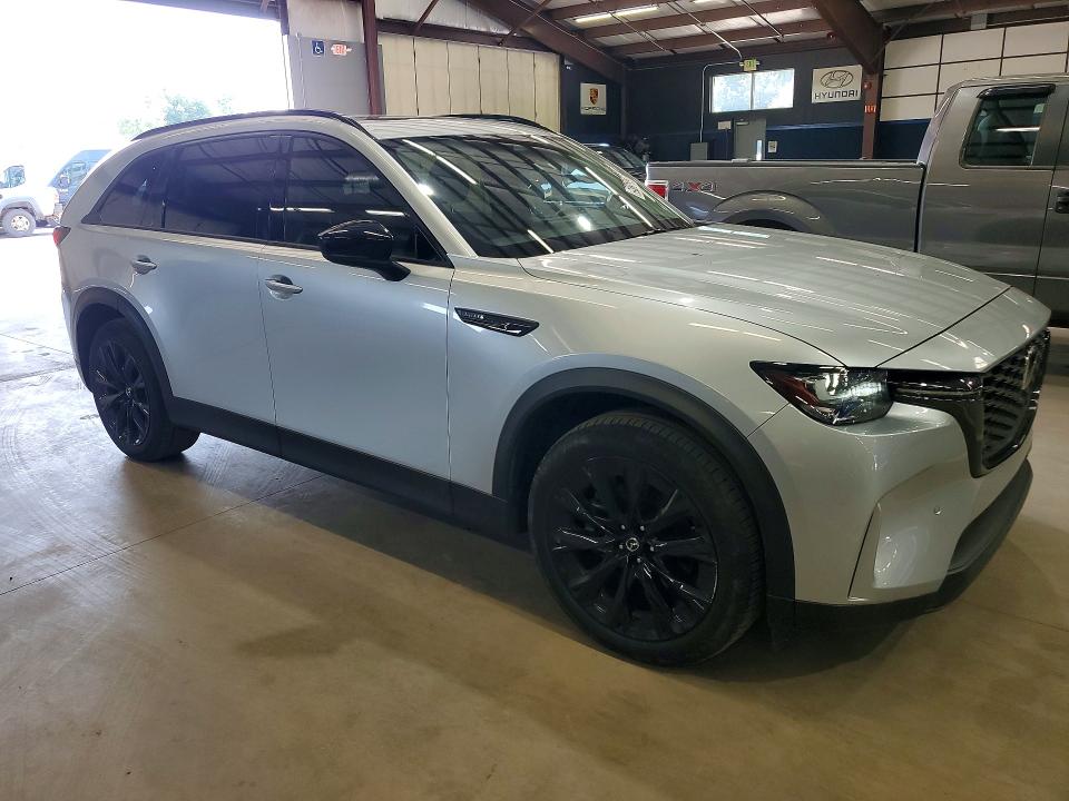 2025 Mazda Cx-90 VIN JM3KKCHD8S1222592 COPART salvage auction — MINOR DENT/SCRATCHES, FL - CERTIFICATE OF TITLE, sold $24,200 on 2026-07-08 (photo 4)