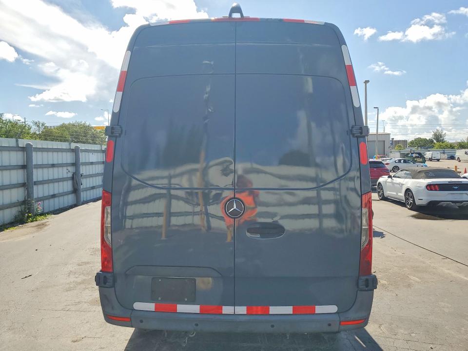2019 Mercedes-benz Sprinter VIN WD4PF0CD8KP052603 COPART salvage auction — MECHANICAL, Fl - Certificate Of Title (P), sold $5,900 on 2026-07-28 (photo 6)