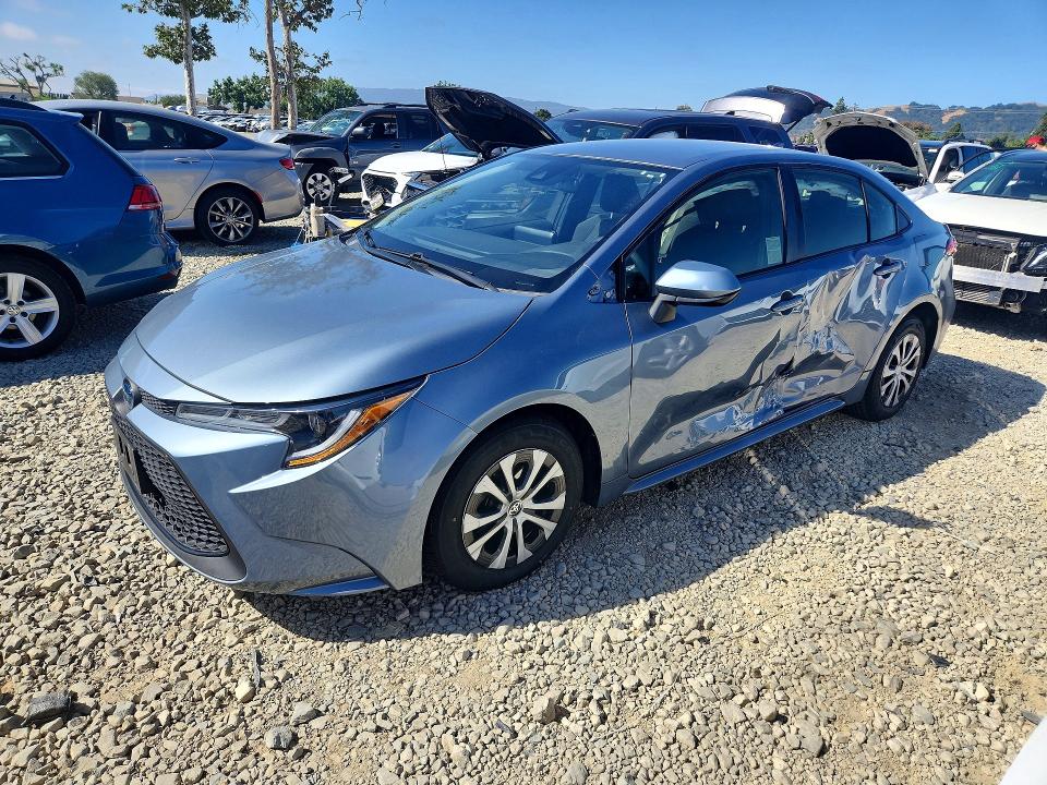 2022 Toyota Corolla VIN JTDEAMDE3NJ059450 COPART salvage auction — SIDE, Ca - Salvage Certificate, sold $5,300 on 2026-07-07 (photo 1)