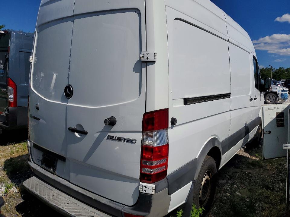 2012 Mercedes-benz Sprinter VIN WD3PE7CCXC5628048 COPART salvage auction — MECHANICAL, Pa - Cert Of Title (P), sold $1,000 on 2026-07-09 (photo 3)