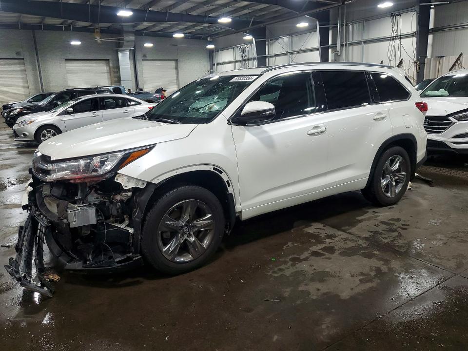 2018 Toyota Highlander VIN 5TDDZRFH9JS831715 — COPART salvage auction photo