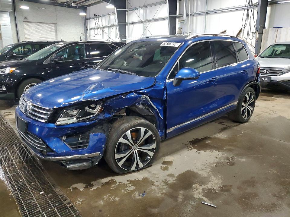 2017 Volkswagen Touareg VIN WVGRF7BPXHD003982 COPART salvage auction — REAR END, Mn - Cert Of Title-Salvage, sold $225 on 2026-07-28 (photo 1)