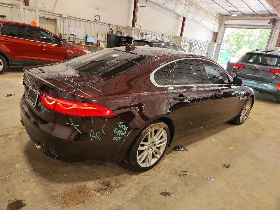2017 Jaguar VIN SAJBK4BV4HCY36005 COPART salvage auction — FRONT END, Wi - Junked Vehicle Bill Of Sale, sold $2,100 on 2026-07-08 (photo 3)