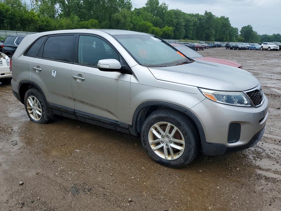 2014 Kia Sorento VIN 5XYKT3A62EG485408 COPART salvage auction — SIDE, Mi - Dealer Only Clean Title, sold $775 on 2026-07-08 (photo 4)