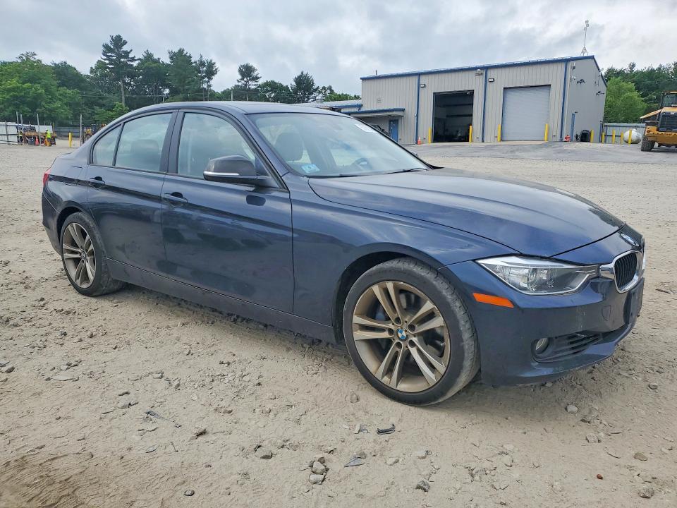 2015 BMW VIN WBA3B5G58FNS16791 COPART salvage auction — MINOR DENT/SCRATCHES, Ma - Cert Of Title-Reconstrctd Coll, sold $1,350 on 2026-07-02 (photo 4)
