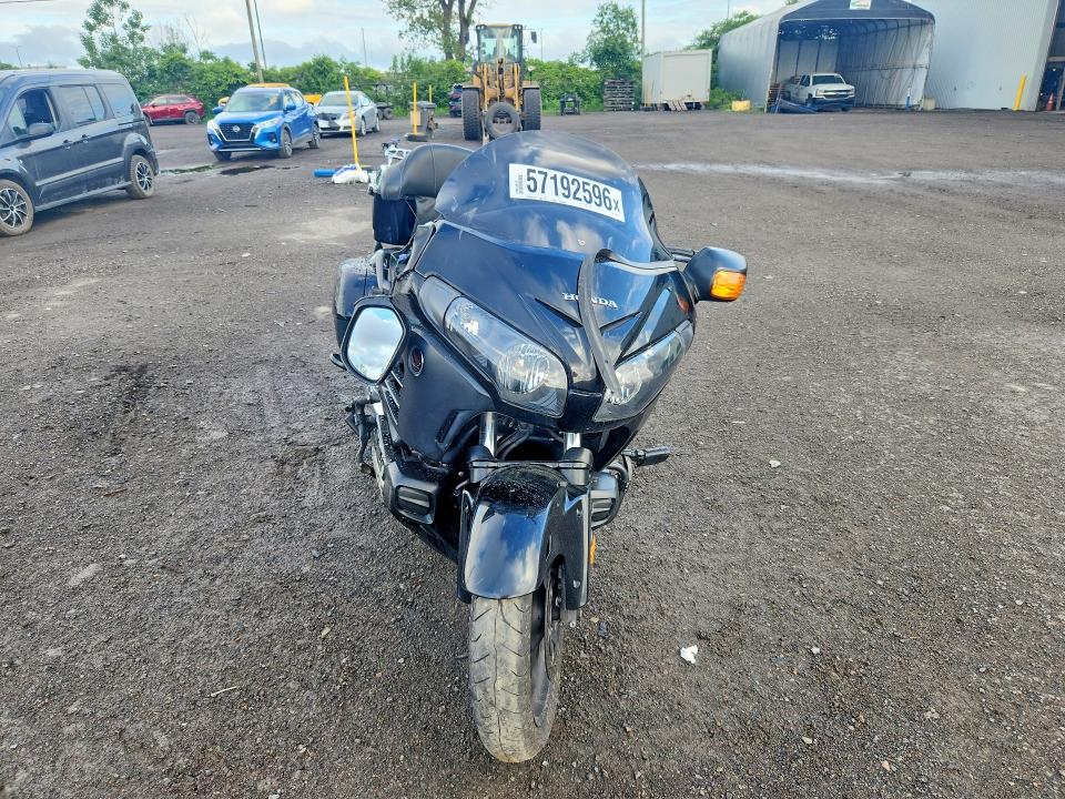 2013 Honda Gl1800 VIN JH2SC6824DK000142 COPART salvage auction — SIDE, QC - IRRECUPERABLE, sold $3,450 on 2026-07-28 (photo 2)