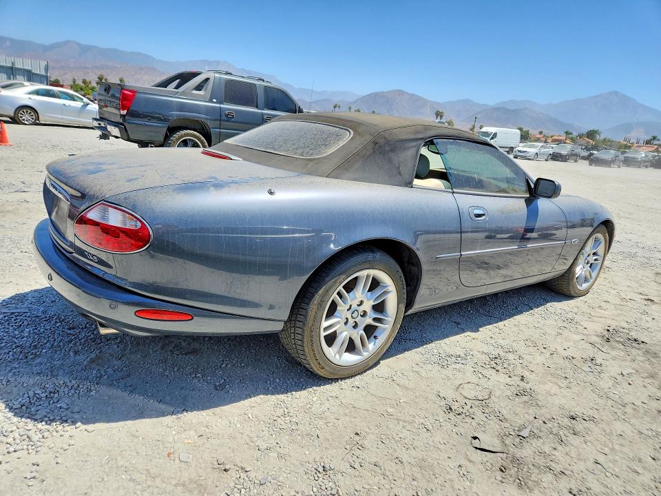 2001 Jaguar Xk series VIN SAJDA42C31NA11063 COPART salvage auction — MINOR DENT/SCRATCHES, Ca - Dis/Dlr/Exp Only Clean Title, sold $500 on 2026-07-15 (photo 3)