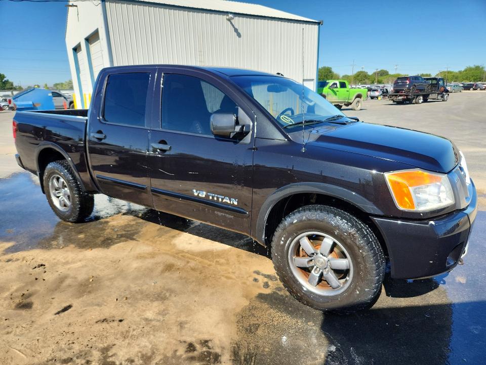 2014 Nissan TITAN VIN 1N6BA0EC7EN511205 COPART salvage auction — MINOR DENT/SCRATCHES, VA - CERTIFICATE OF TITLE, sold $6,400 on 2026-07-02 (photo 4)