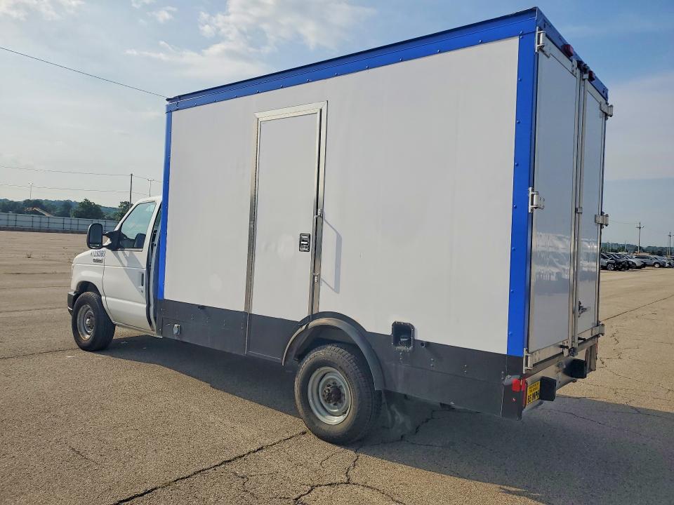 2023 Ford E-350 VIN 1FDWE3FK7PDD32070 COPART salvage auction — MINOR DENT/SCRATCHES, Oh - Certificate Of Title, sold $11,500 on 2026-07-29 (photo 2)