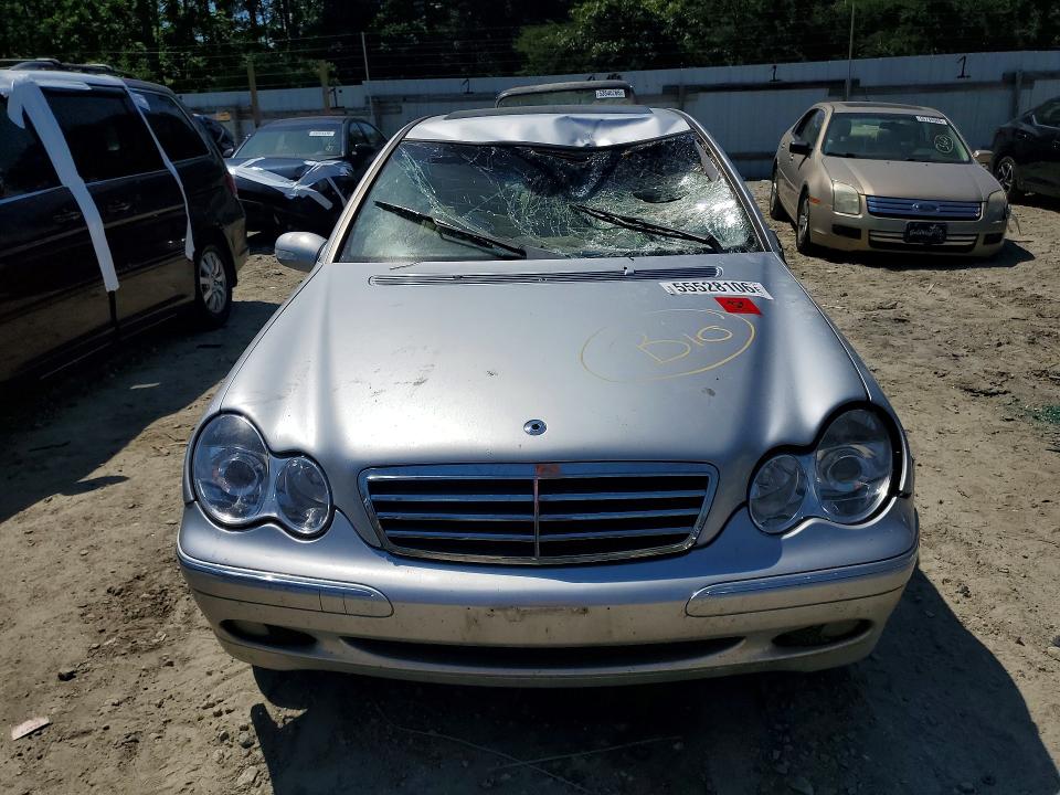 2002 Mercedes-benz C-klasse VIN WDBRF61J52F166142 COPART salvage auction — FRONT END, MD - CERT OF SALVAGE > 75% DAMAGE, sold $300 on 2026-07-07 (photo 5)