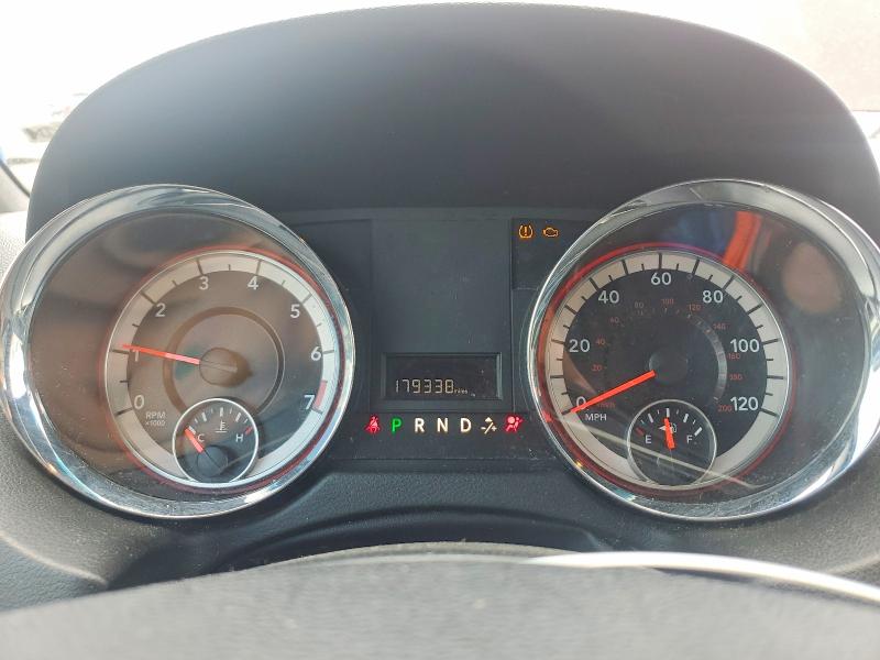 2018 Dodge Caravan VIN 2C4RDGCG0JR297307 COPART salvage auction — REAR END, Salvage Title, sold $800 on 2026-07-29 (photo 9)