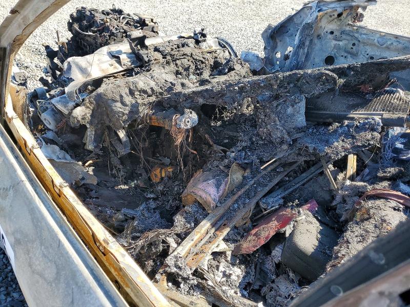 2022 Jaguar F-pace VIN SADCJ2EX3NA696399 COPART salvage auction — BURN, NJ - CERT OF TITLE-SALVAGE, sold $350 on 2026-07-24 (photo 8)