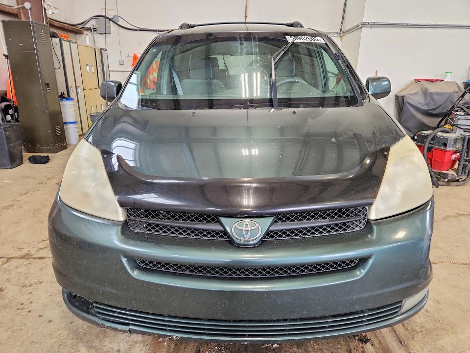 2004 Toyota Sienna VIN 5TDZA23C94S011068 COPART salvage auction — SIDE, AB - BOS - SALVAGE, sold $825 on 2026-07-09 (photo 5)
