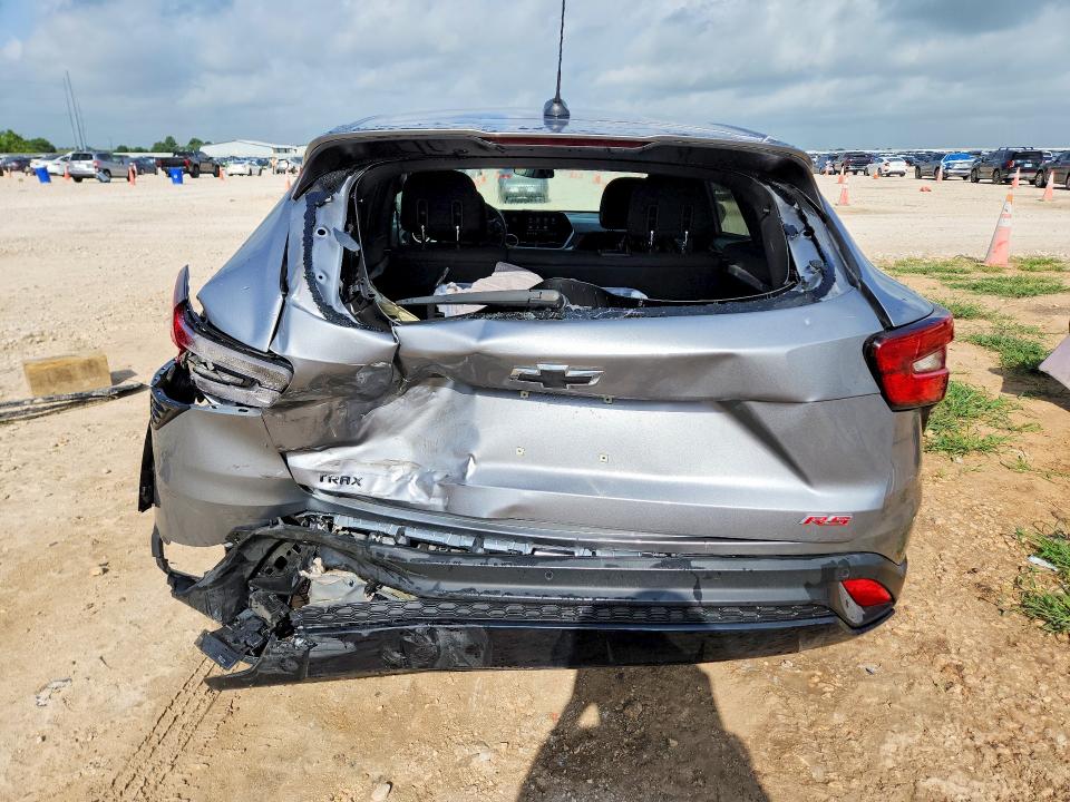 2025 Chevrolet Trax VIN KL77LGEP2SC024626 COPART salvage auction — REAR END, TX - CERTIFICATE OF TITLE, sold $5,700 on 2026-07-02 (photo 6)