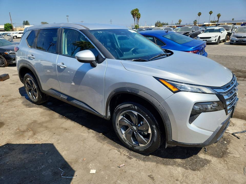 2025 Nissan Rogue VIN 5N1BT3BB3SC829951 COPART salvage auction — FRONT END, Ca - Salvage Certificate, sold $5,900 on 2026-08-03 (photo 4)