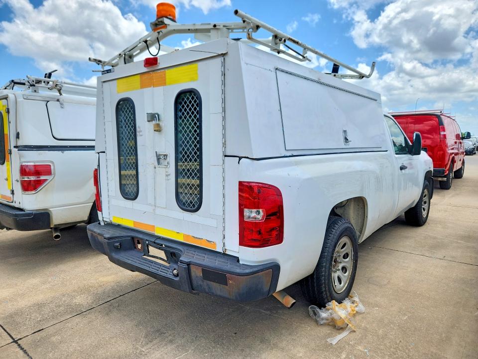 2008 Chevrolet VIN 1GCEC14X78Z142055 COPART salvage auction — NORMAL WEAR, Tx - Certificate Of Title, sold $800 on 2026-07-02 (photo 3)