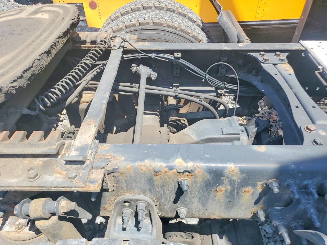 2018 Freightliner All other VIN 3AKJHHDR8JSHR1320 COPART salvage auction — Mechanical, PA - CERT OF TITLE, sold $21,200 on 2026-08-11 (photo 9)