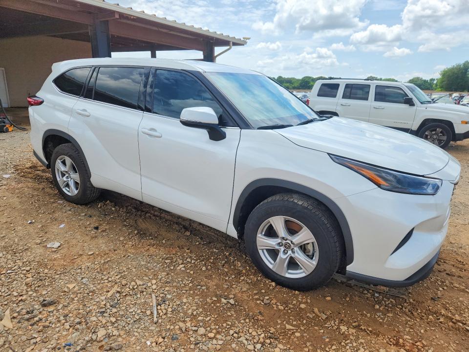 2022 Toyota Highlander VIN 5TDCZRAH2NS115960 COPART salvage auction — SIDE, Al - Cert Of Title-Salvage Title, sold $14,400 on 2026-07-22 (photo 4)