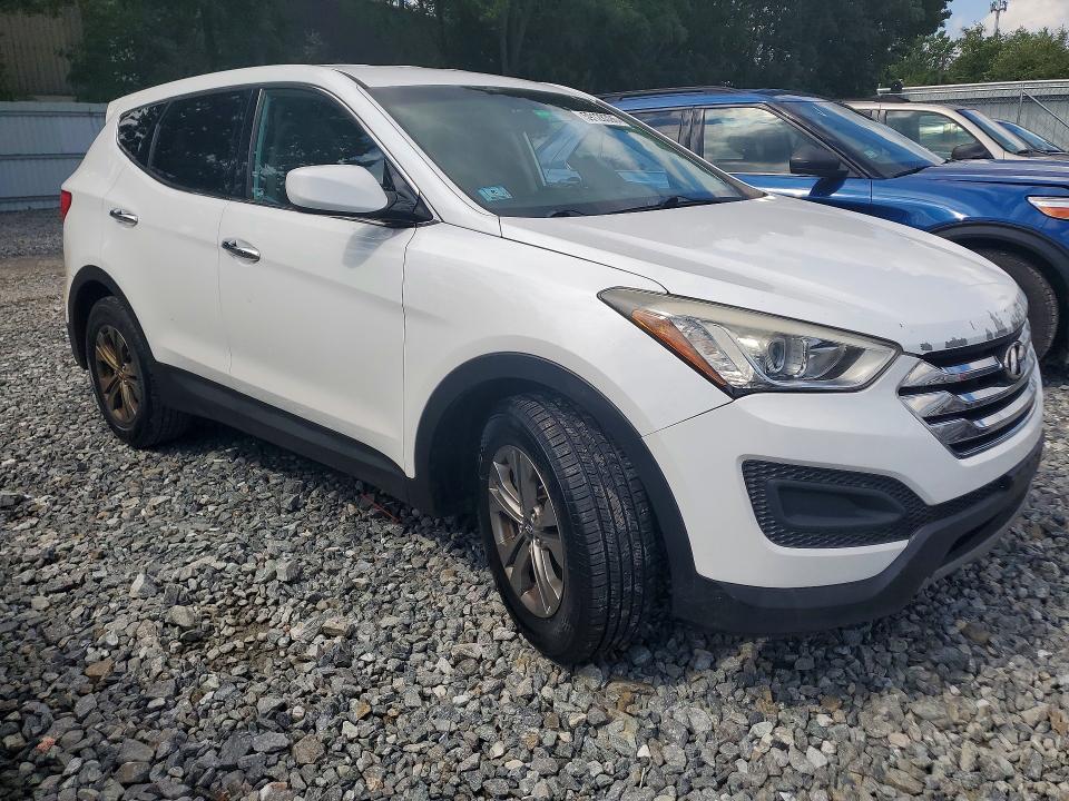 2016 Hyundai Santa fe VIN 5XYZTDLB0GG328932 COPART salvage auction — MINOR DENT/SCRATCHES, MA - CERTIFICATE OF TITLE (P), sold $3,300 on 2026-07-29 (photo 4)