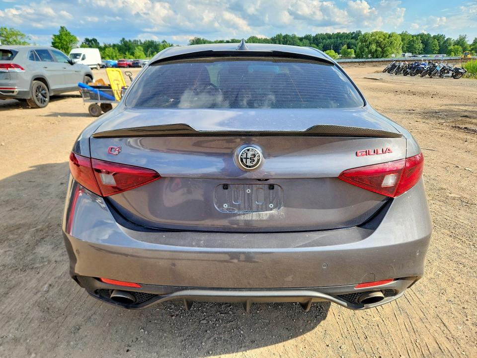 2017 Alfa romeo Giulia VIN ZARFAEEN0H7541714 COPART salvage auction — SIDE, Oh - Cert Of Title-Salvage, sold $775 on 2026-07-30 (photo 6)