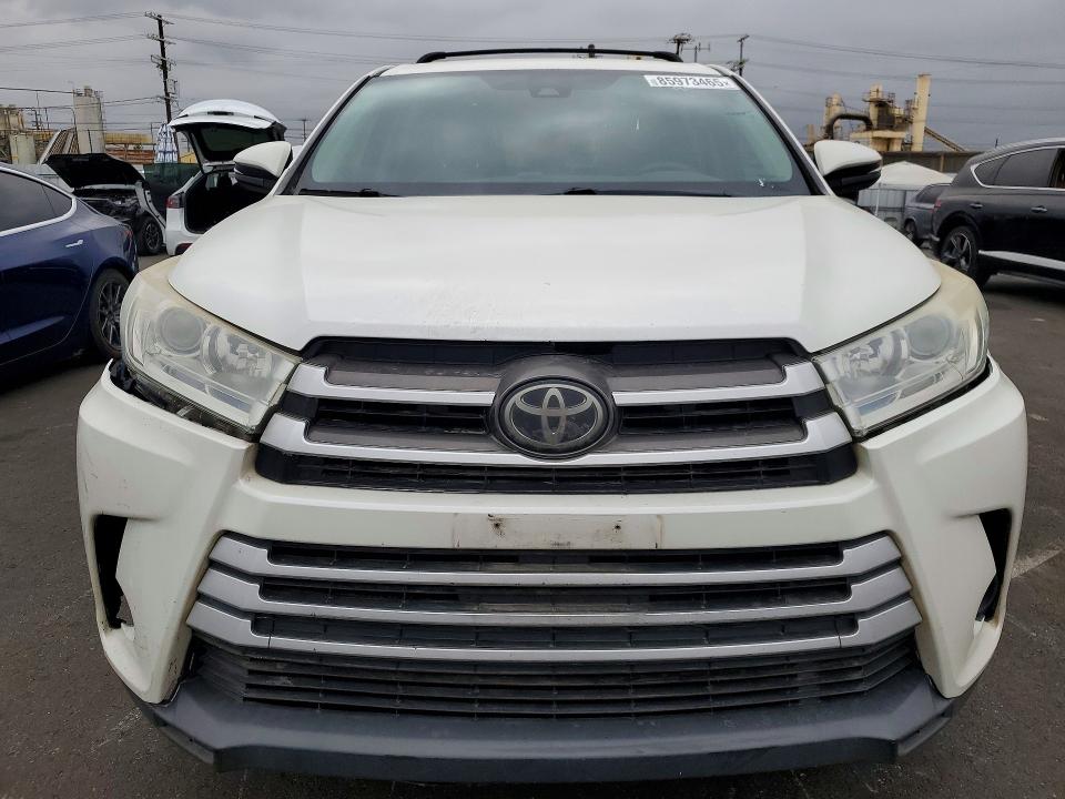 2018 Toyota VIN 5TDBZRFH4JS844508 COPART salvage auction — FRONT END, Salvage Title, sold $8,800 on 2026-07-29 (photo 5)