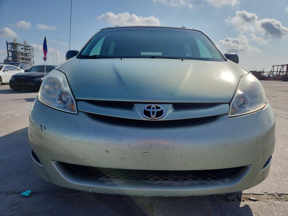 2009 Toyota Sienna VIN 5TDZK23C79S274518 COPART salvage auction — WATER/FLOOD, La - Cert Of Title-Salvage Water, sold $650 on 2026-07-08 (photo 5)