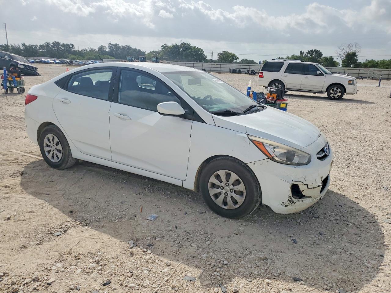 2015 Hyundai Accent VIN KMHCT4AE3FU817174 COPART salvage auction — Front End, TX - CERTIFICATE OF TITLE, sold $775 on 2026-07-09 (photo 4)