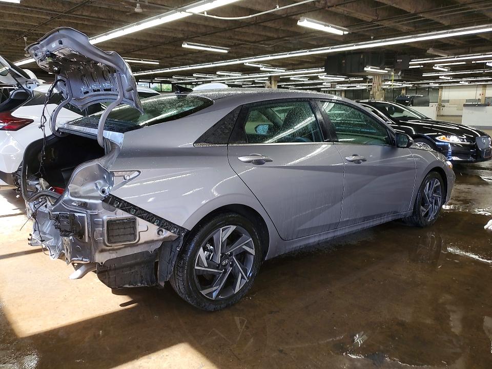 2025 Hyundai Elantra VIN KMHLP4DG4SU975096 COPART salvage auction — REAR END, Il - Salvage Certificate, sold $7,200 on 2026-07-13 (photo 3)