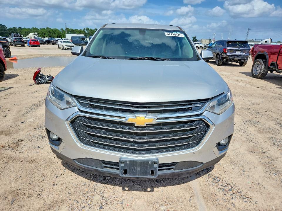2019 Chevrolet Traverse VIN 1GNEVGKW2KJ272331 COPART salvage auction — MINOR DENT/SCRATCHES, Tx - Certificate Of Title, sold $2,250 on 2026-07-02 (photo 5)
