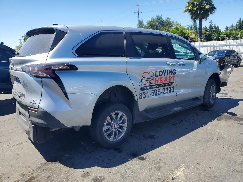 2024 Toyota Sienna VIN 5TDKRKEC1RS200375 COPART salvage auction — FRONT END, CA - SALVAGE CERTIFICATE, sold $11,700 on 2026-07-28 (photo 3)